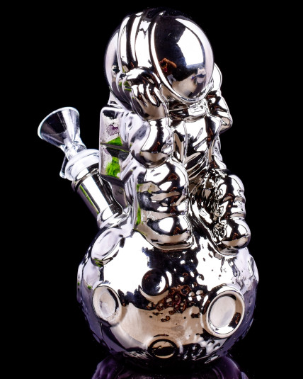Spaceman on Moon Bong