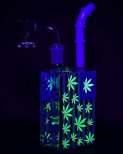 Patriotic Leaf Glow Juice Box Bong/Dab Rig
