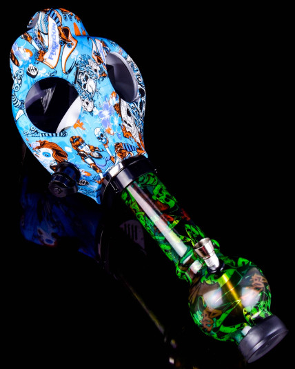 Themed Gas Mask Bong – Full Set with Acrylic Water Pipe