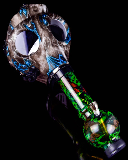 Themed Gas Mask Bong – Full Set with Acrylic Water Pipe