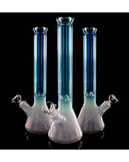 Smoke Chameleon - 16" Iridescent Color Shifting Shiny Bong