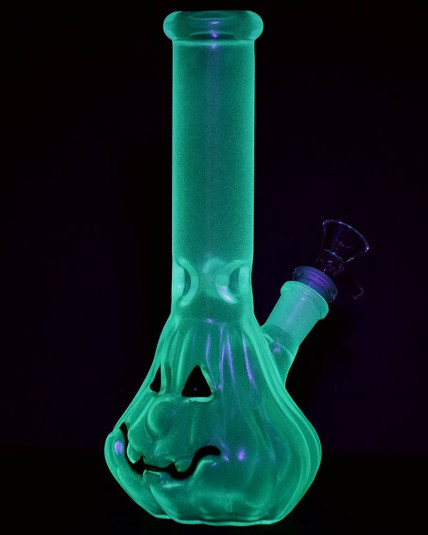 Glow In Dark Jack-O-Lantern Bong