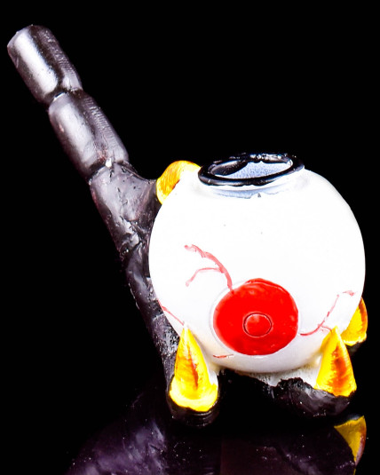 Demon’s Eye Resin Claw Pipe