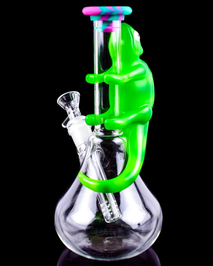 Lonely Chameleon Beaker Bong