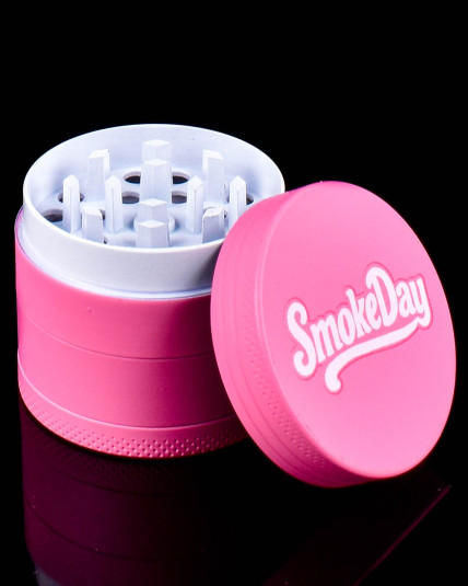 Majin Buu Dream Pink Grinder – 40mm 4-Part Zinc Alloy by SmokeDay